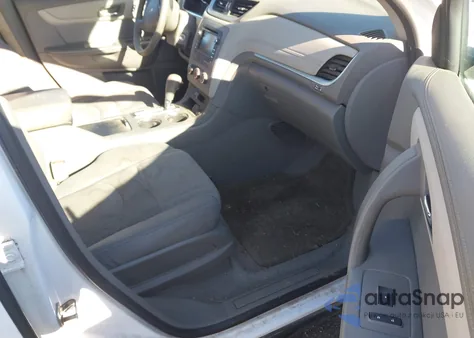 2017 Chevrolet Traverse Ls z USA, uszkodzony, nr VIN 1GNKVFED3HJ297867